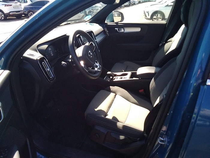 Volvo XC40 T4 Recharge PHEV Core Auto 155 kW (211 CV) Vehículo usado en Madrid Volvo XC40 T4 Recharge PHEV Core Auto 155 kW (211 CV) Vehículo usado en Madrid