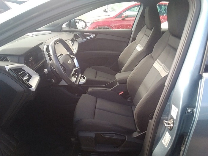 Audi Q4 e-tron S line 40 e-tron 150 kW (204 CV) Vehículo usado en Madrid Audi Q4 e-tron S line 40 e-tron 150 kW (204 CV) Vehículo usado en Madrid