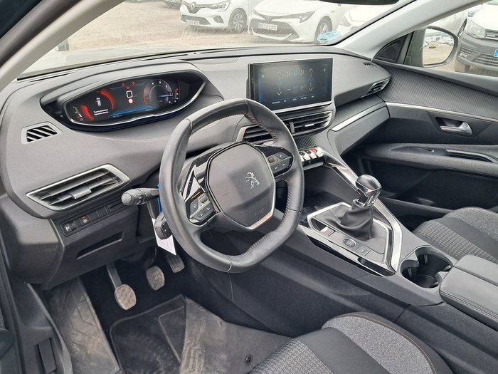 Peugeot 3008 BlueHDi 130 S&S Active Pack 96 kW (130 CV) Vehículo usado en Madrid Peugeot 3008 BlueHDi 130 S&S Active Pack 96 kW (130 CV) Vehículo usado en Madrid