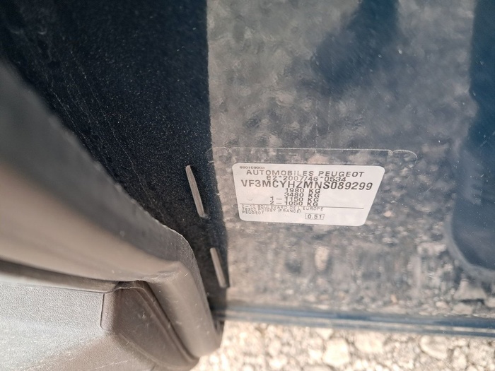 Peugeot 3008 BlueHDi 130 S&S Active Pack 96 kW (130 CV) Vehículo usado en Madrid Peugeot 3008 BlueHDi 130 S&S Active Pack 96 kW (130 CV) Vehículo usado en Madrid