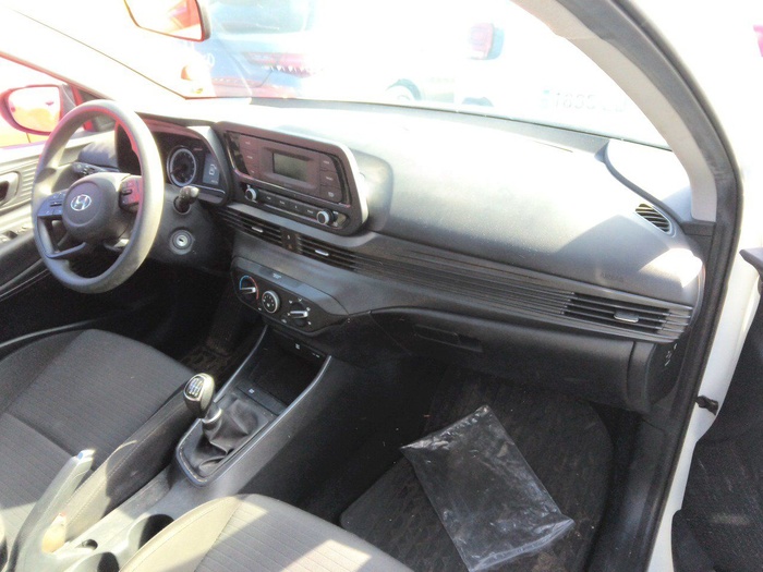 Hyundai i20 1.0 TGDI 48V Essence 74 kW (100 CV) Vehículo usado en Madrid Hyundai i20 1.0 TGDI 48V Essence 74 kW (100 CV) Vehículo usado en Madrid