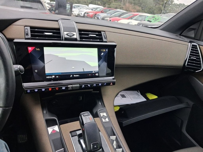 DS DS7 Crossback BlueHDi 130 Bastille Auto 96 kW (130 CV) Vehículo usado en Madrid DS DS7 Crossback BlueHDi 130 Bastille Auto 96 kW (130 CV) Vehículo usado en Madrid