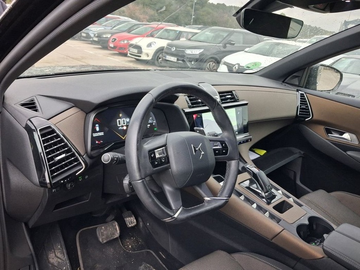 DS DS7 Crossback BlueHDi 130 Bastille Auto 96 kW (130 CV) Vehículo usado en Madrid DS DS7 Crossback BlueHDi 130 Bastille Auto 96 kW (130 CV) Vehículo usado en Madrid