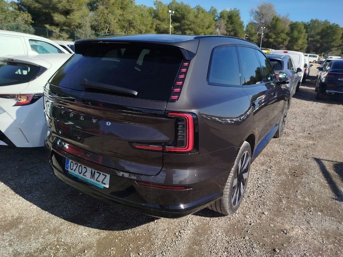 Volvo EX90 Twin BEV Ultra eAWD 300 kW (408 CV) Vehículo usado en Madrid Volvo EX90 Twin BEV Ultra eAWD 300 kW (408 CV) Vehículo usado en Madrid