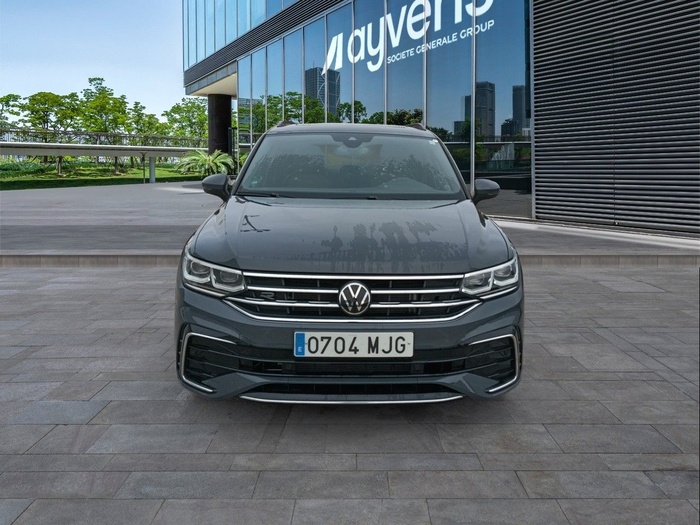 Volkswagen Tiguan R-Line 2.0 TDI 110 kW (150 CV) DSG Vehículo usado en Madrid Volkswagen Tiguan R-Line 2.0 TDI 110 kW (150 CV) DSG Vehículo usado en Madrid
