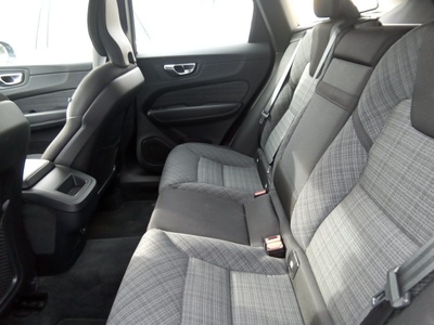 Volvo XC60 B4 D Core AWD Auto 145 kW (197 CV) 9 Volvo XC60 B4 D Core AWD Auto 145 kW (197 CV) 9