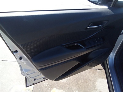 Toyota C-HR 1.8 125H Advance 90 kW (122 CV) 11 Toyota C-HR 1.8 125H Advance 90 kW (122 CV) 11