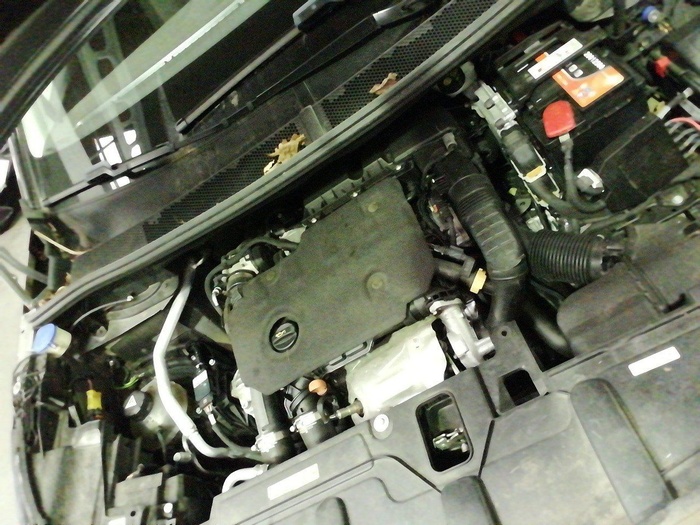 Peugeot 3008 BlueHDi 130 S&S Active Pack 96 kW (130 CV) Vehículo usado en Madrid Peugeot 3008 BlueHDi 130 S&S Active Pack 96 kW (130 CV) Vehículo usado en Madrid