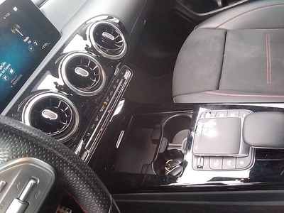 Mercedes-Benz CLA 200 d 110 kW (150 CV) 11 Mercedes-Benz CLA 200 d 110 kW (150 CV) 11