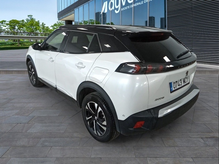 Peugeot 2008 BlueHDi 130 S&S GT EAT8 96 kW (130 CV) Vehículo usado en Madrid Peugeot 2008 BlueHDi 130 S&S GT EAT8 96 kW (130 CV) Vehículo usado en Madrid