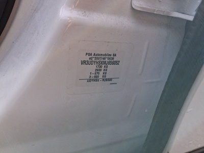 Peugeot 2008 BlueHDi 110 S&S Active Pack 81 kW (110 CV) 12 Peugeot 2008 BlueHDi 110 S&S Active Pack 81 kW (110 CV) 12