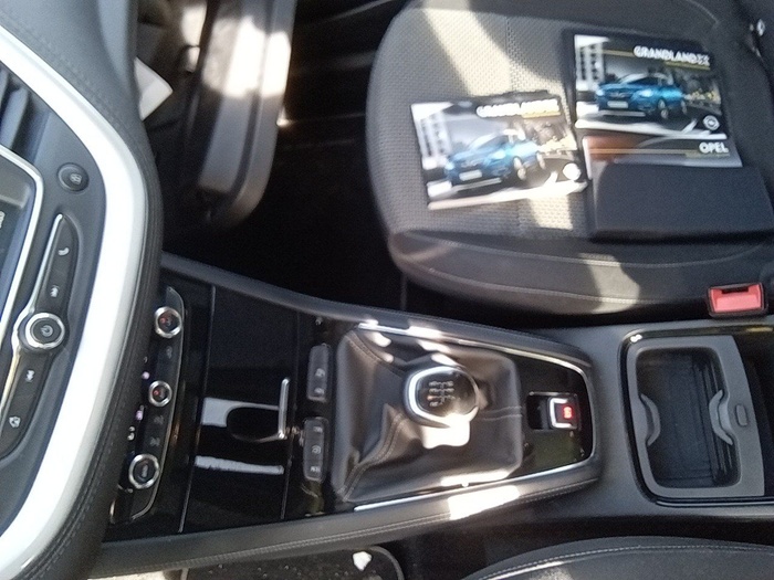 Opel Grandland X 1.5 CDTi Selective 96 kW (130 CV) Vehículo usado en Madrid Opel Grandland X 1.5 CDTi Selective 96 kW (130 CV) Vehículo usado en Madrid