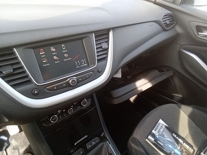 Opel Grandland X 1.5 CDTi Selective 96 kW (130 CV) Vehículo usado en Madrid Opel Grandland X 1.5 CDTi Selective 96 kW (130 CV) Vehículo usado en Madrid