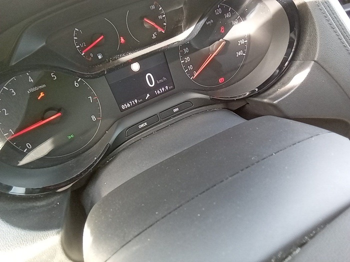 Opel Grandland X 1.5 CDTi Selective 96 kW (130 CV) Vehículo usado en Madrid Opel Grandland X 1.5 CDTi Selective 96 kW (130 CV) Vehículo usado en Madrid