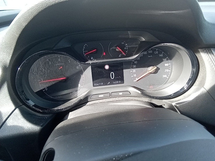 Opel Grandland X 1.5 CDTi Selective 96 kW (130 CV) Vehículo usado en Madrid Opel Grandland X 1.5 CDTi Selective 96 kW (130 CV) Vehículo usado en Madrid