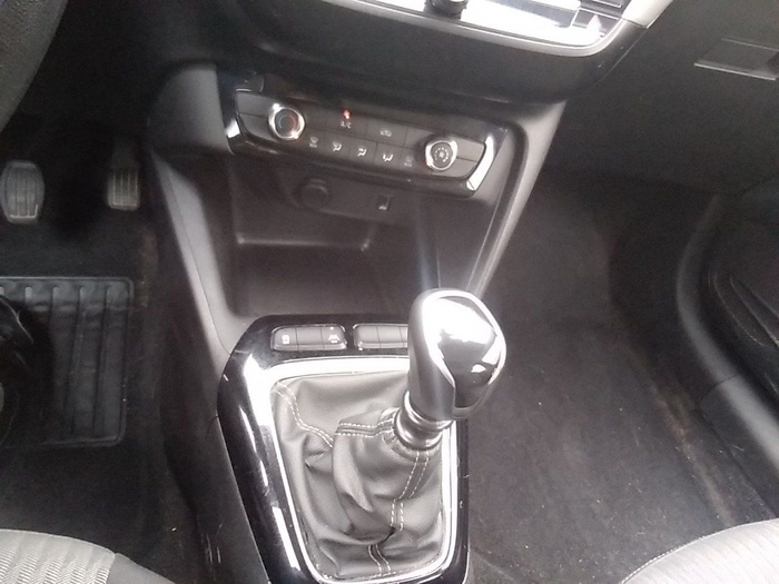 Opel Corsa 1.2 Turbo XHL Edition 74 kW (100 CV) Vehículo usado en Madrid Opel Corsa 1.2 Turbo XHL Edition 74 kW (100 CV) Vehículo usado en Madrid