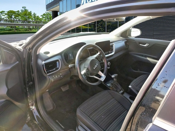 Kia Stonic 1.0 T-GDi MHEV Drive DCT 88 kW (120 CV) Vehículo usado en Madrid Kia Stonic 1.0 T-GDi MHEV Drive DCT 88 kW (120 CV) Vehículo usado en Madrid