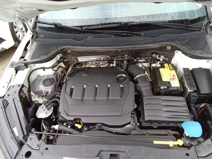 Skoda Karoq 2.0 TDI Ambition 4X4 DSG 110 kW (150 CV) Vehículo usado en Madrid Skoda Karoq 2.0 TDI Ambition 4X4 DSG 110 kW (150 CV) Vehículo usado en Madrid