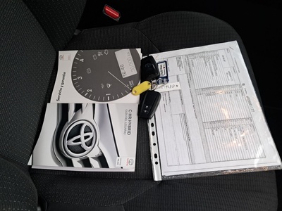 Toyota C-HR 1.8 125H Active 90 kW (122 CV) 14 Toyota C-HR 1.8 125H Active 90 kW (122 CV) 14