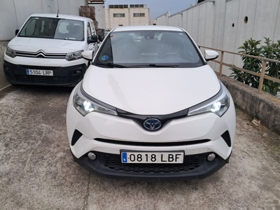 Toyota C-HR 1.8 125H Active 90 kW (122 CV) 2 Toyota C-HR 1.8 125H Active 90 kW (122 CV) 2