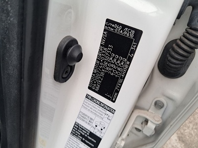 Toyota C-HR 1.8 125H Active 90 kW (122 CV) 11 Toyota C-HR 1.8 125H Active 90 kW (122 CV) 11