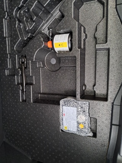 Toyota C-HR 1.8 125H Active 90 kW (122 CV) 15 Toyota C-HR 1.8 125H Active 90 kW (122 CV) 15