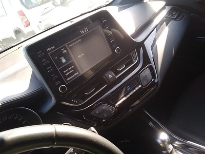 Toyota C-HR 1.8 125H Advance 90 kW (122 CV) 9 Toyota C-HR 1.8 125H Advance 90 kW (122 CV) 9