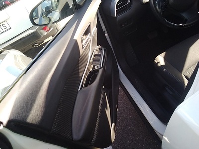 Toyota C-HR 1.8 125H Advance 90 kW (122 CV) 12 Toyota C-HR 1.8 125H Advance 90 kW (122 CV) 12