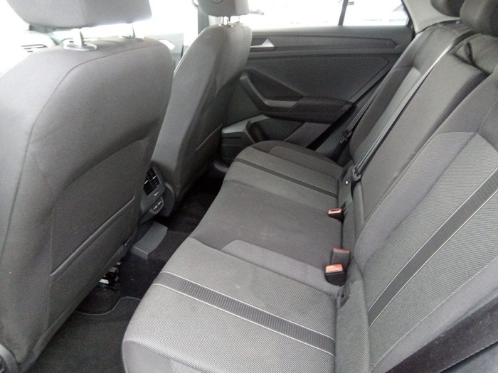 Volkswagen T-Roc Life 2.0 TDI 85 kW (115 CV) Vehículo usado en Madrid Volkswagen T-Roc Life 2.0 TDI 85 kW (115 CV) Vehículo usado en Madrid