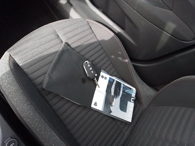 Peugeot 2008 BlueHDi 110 S&S Active Pack 81 kW (110 CV) 12 Peugeot 2008 BlueHDi 110 S&S Active Pack 81 kW (110 CV) 12