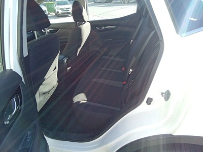 Nissan Qashqai dCi 85 Acenta 85 kW (115 CV) 9 Nissan Qashqai dCi 85 Acenta 85 kW (115 CV) 9