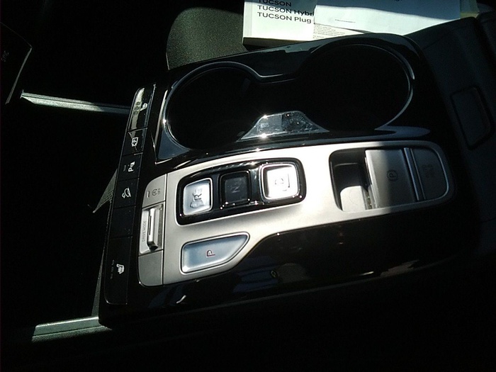 Hyundai Tucson 1.6 CRDI 48V Tecno 4X2 DCT 100 kW (136 CV) Vehículo usado en Madrid Hyundai Tucson 1.6 CRDI 48V Tecno 4X2 DCT 100 kW (136 CV) Vehículo usado en Madrid