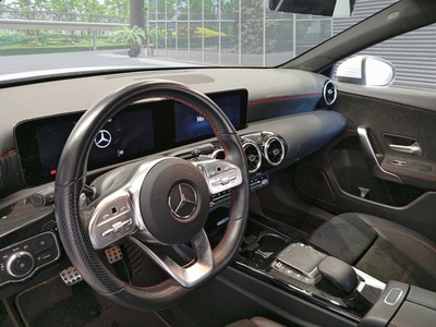 Mercedes-Benz Clase A 200 d 110 kW (150 CV) 14 Mercedes-Benz Clase A 200 d 110 kW (150 CV) 14