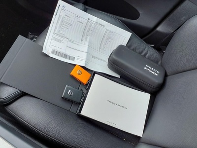 Volvo XC60 B4 D Plus Bright AWD Auto 145 kW (197 CV) 9 Volvo XC60 B4 D Plus Bright AWD Auto 145 kW (197 CV) 9