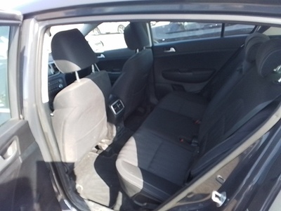 Kia Sportage 1.6 MHEV Business 4x2 85 kW (115 CV) 10 Kia Sportage 1.6 MHEV Business 4x2 85 kW (115 CV) 10