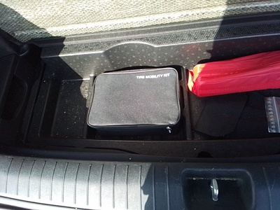 Kia Sportage 1.6 MHEV Business 4x2 85 kW (115 CV) 9 Kia Sportage 1.6 MHEV Business 4x2 85 kW (115 CV) 9