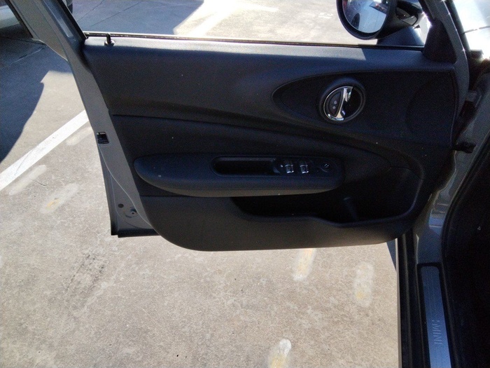 MINI MINI Clubman Cooper 100 kW (136 CV) Vehículo usado en Madrid MINI MINI Clubman Cooper 100 kW (136 CV) Vehículo usado en Madrid