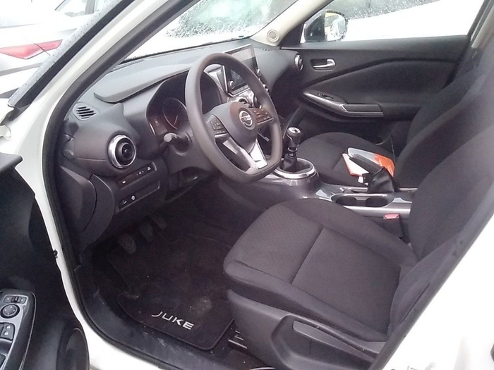 Nissan Juke DIG-T Acenta 84 kW (114 CV) Vehículo usado en Madrid Nissan Juke DIG-T Acenta 84 kW (114 CV) Vehículo usado en Madrid