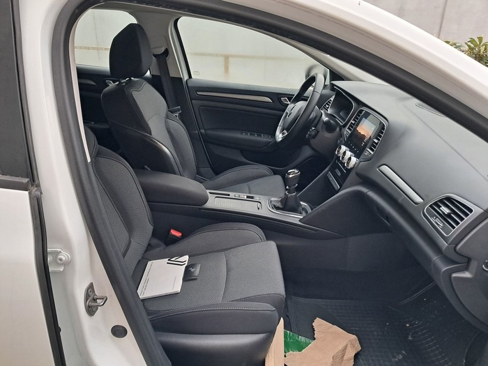 Renault Megane Equilibre Blue dCi 85 kW (115 CV) Vehículo usado en Madrid Renault Megane Equilibre Blue dCi 85 kW (115 CV) Vehículo usado en Madrid