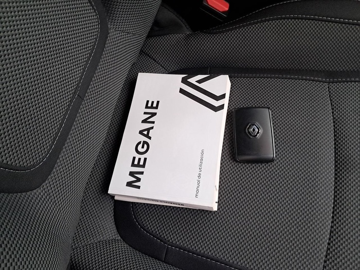 Renault Megane Equilibre Blue dCi 85 kW (115 CV) Vehículo usado en Madrid Renault Megane Equilibre Blue dCi 85 kW (115 CV) Vehículo usado en Madrid