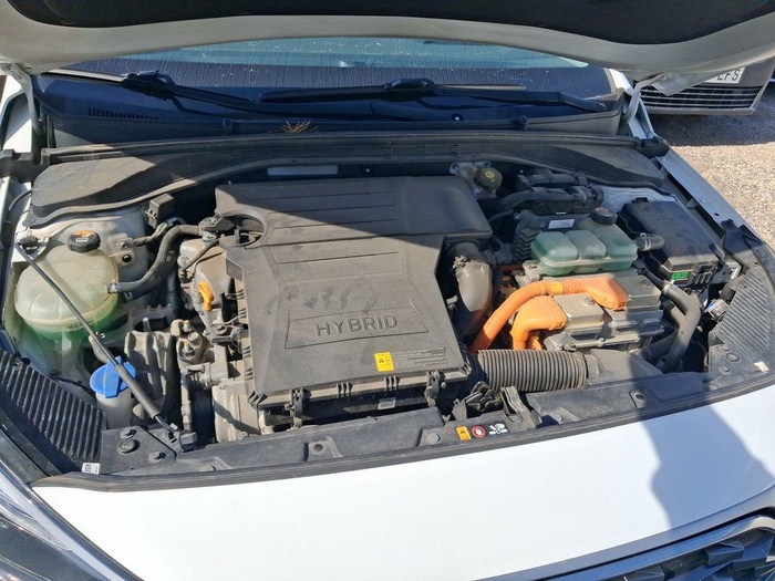 Hyundai Ioniq 1.6 GDI HEV Klass DCT 104 kW (141 CV) Vehículo usado en Madrid Hyundai Ioniq 1.6 GDI HEV Klass DCT 104 kW (141 CV) Vehículo usado en Madrid