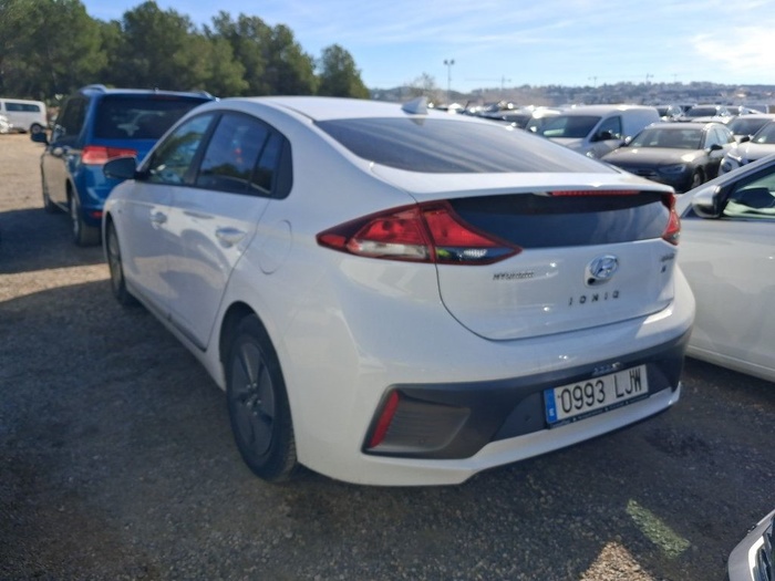 Hyundai Ioniq 1.6 GDI HEV Klass DCT 104 kW (141 CV) Vehículo usado en Madrid Hyundai Ioniq 1.6 GDI HEV Klass DCT 104 kW (141 CV) Vehículo usado en Madrid