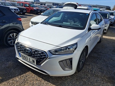 Hyundai Ioniq 1.6 GDI HEV Klass DCT 104 kW (141 CV) 1 Hyundai Ioniq 1.6 GDI HEV Klass DCT 104 kW (141 CV) 1