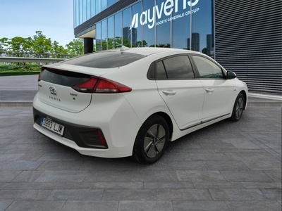 Hyundai Ioniq 1.6 GDI HEV Klass DCT 104 kW (141 CV) 11 Hyundai Ioniq 1.6 GDI HEV Klass DCT 104 kW (141 CV) 11