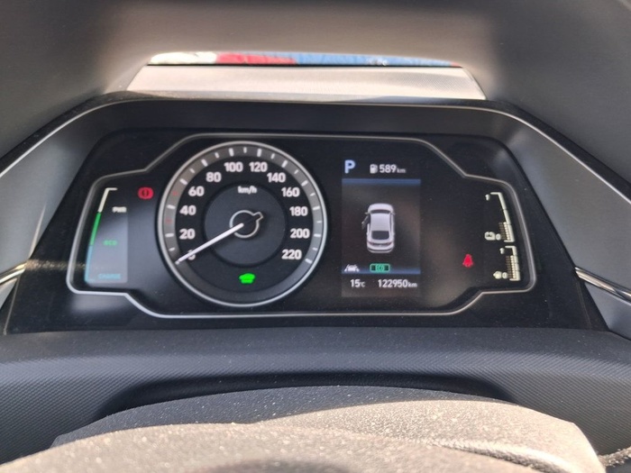 Hyundai Ioniq 1.6 GDI HEV Klass DCT 104 kW (141 CV) Vehículo usado en Madrid Hyundai Ioniq 1.6 GDI HEV Klass DCT 104 kW (141 CV) Vehículo usado en Madrid