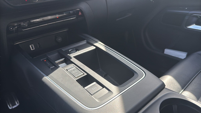 Citroen C5 Aircross Hybrid 225 Shine Pack e-EAT8 165 kW (225 CV) Vehículo usado en Madrid Citroen C5 Aircross Hybrid 225 Shine Pack e-EAT8 165 kW (225 CV) Vehículo usado en Madrid