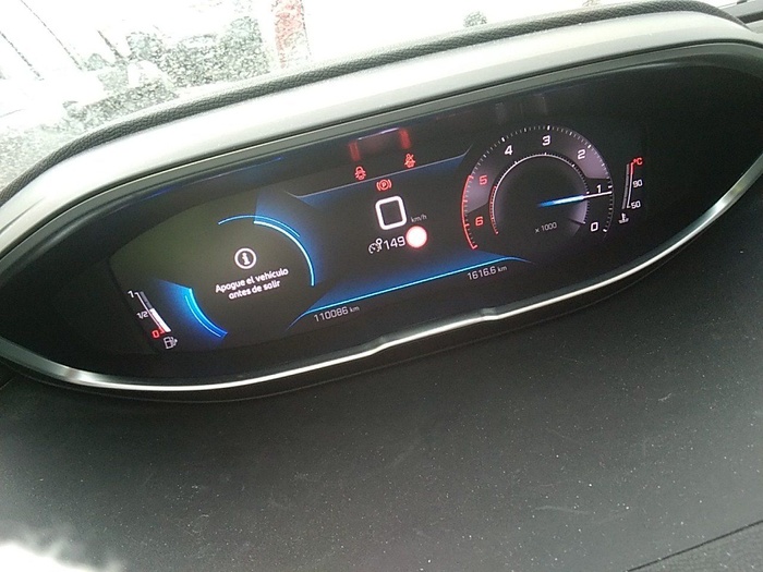 Peugeot 3008 BlueHDi 130 S&S Active Pack 96 kW (130 CV) Vehículo usado en Madrid Peugeot 3008 BlueHDi 130 S&S Active Pack 96 kW (130 CV) Vehículo usado en Madrid