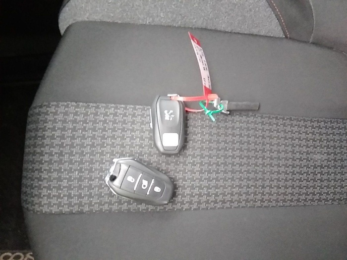 Peugeot 3008 BlueHDi 130 S&S Active Pack 96 kW (130 CV) Vehículo usado en Madrid Peugeot 3008 BlueHDi 130 S&S Active Pack 96 kW (130 CV) Vehículo usado en Madrid