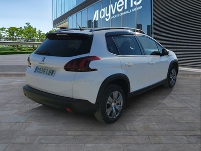 Peugeot 2008 BlueHDi 100 Signature 73 kW (100 CV) 4 Peugeot 2008 BlueHDi 100 Signature 73 kW (100 CV) 4