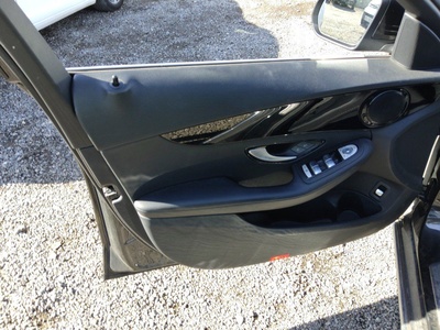 Mercedes-Benz Clase C C Estate 200 d 118 kW (160 CV) 13 Mercedes-Benz Clase C C Estate 200 d 118 kW (160 CV) 13